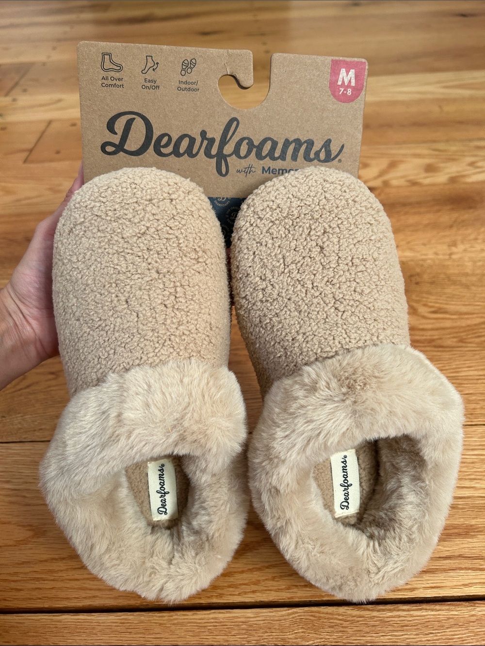 Dearfoams Memory Foam Slippers Women’s 7-8 M. NWT